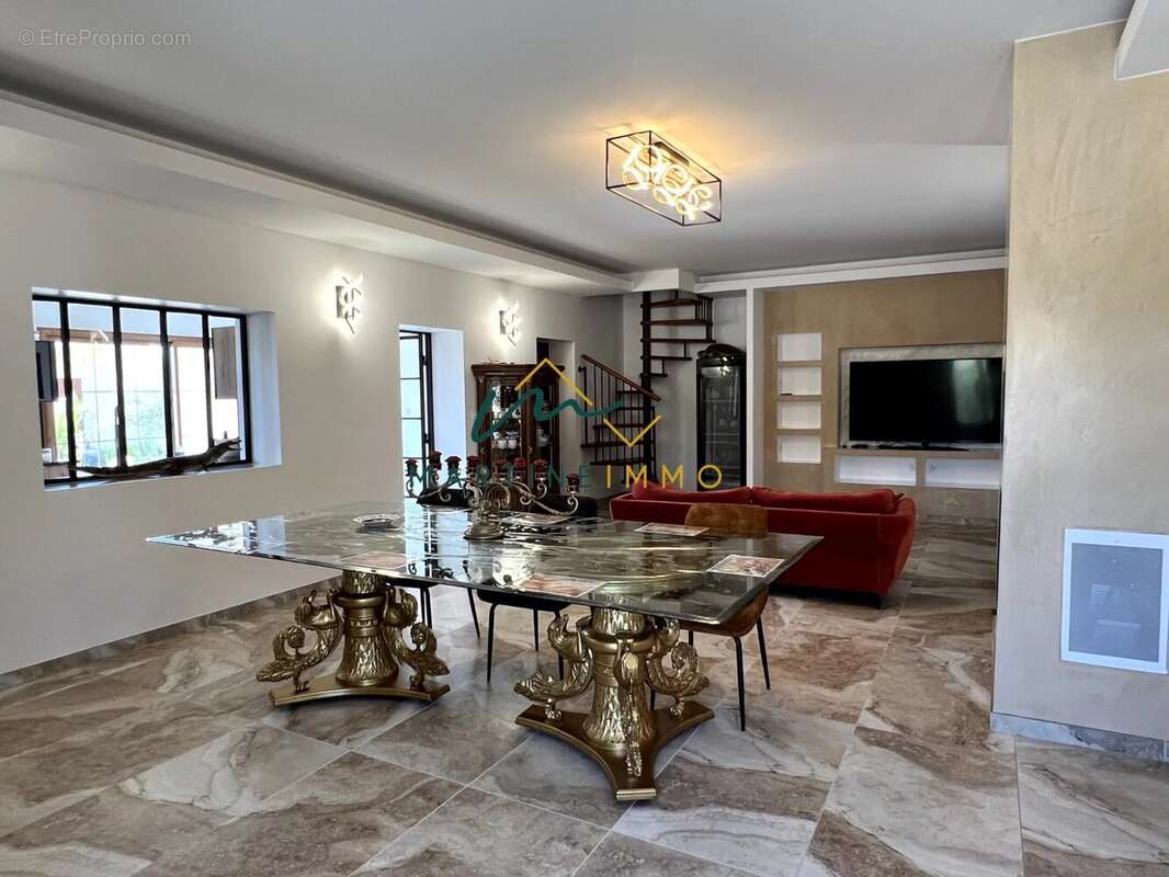 A VENDRE BEAUPUY   Propriété contemporaine de 290 m2 avec de - photo 7