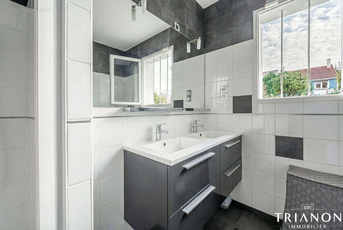 A vendre a suresnes quartier republique maison 7 pieces / 5 chambres - photo 16