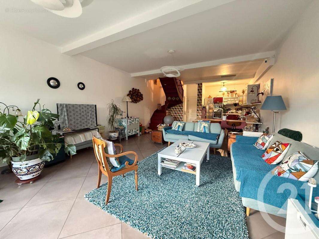 Appartement à FONTENAY-SOUS-BOIS