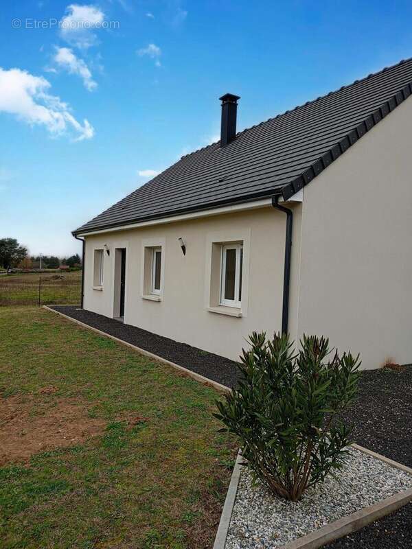 Maison 84 m² à Sassay  - photo 2
