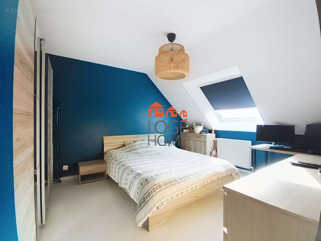 Chambre 1 - Maison à MONTIGNY-EN-GOHELLE