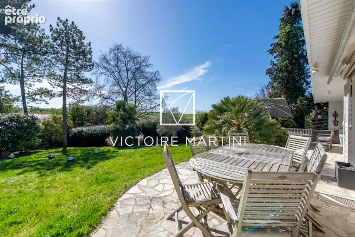 Maison 317 m² à Chavenay  - photo 9