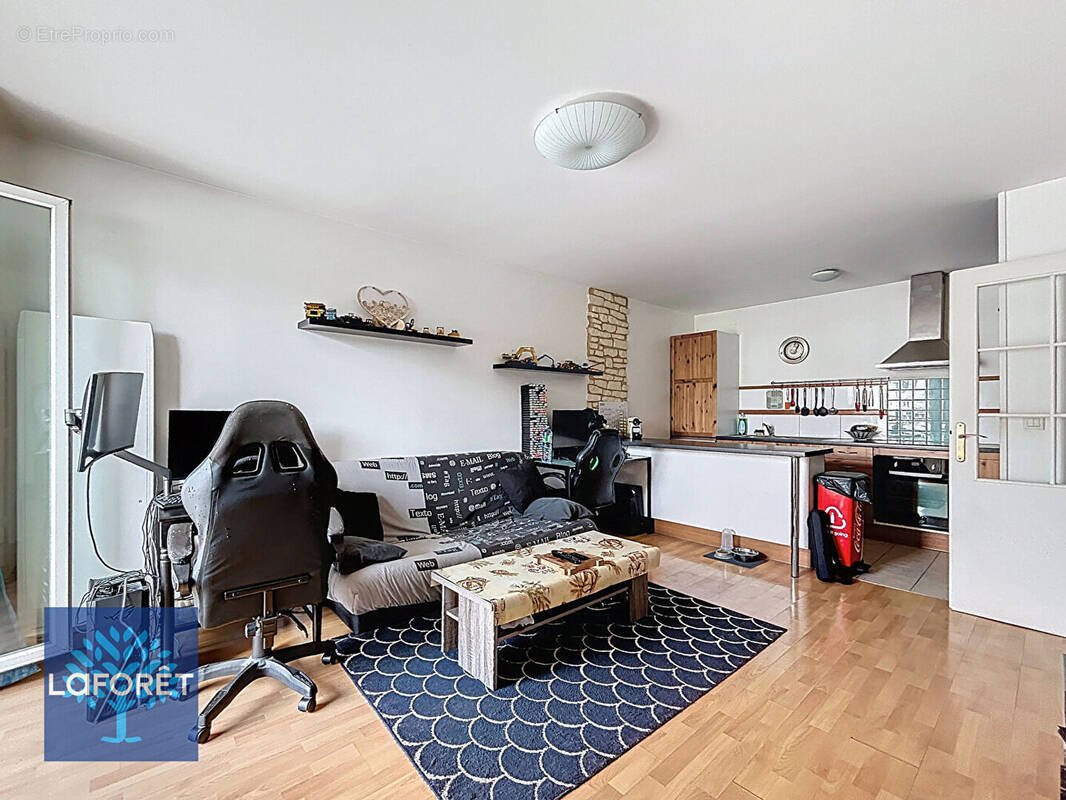 Appartement à CORBEIL-ESSONNES