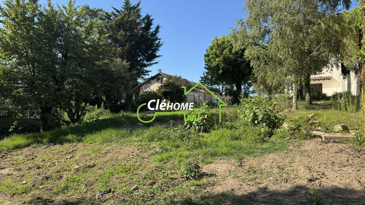 Terrain à FLEURIEU-SUR-SAONE