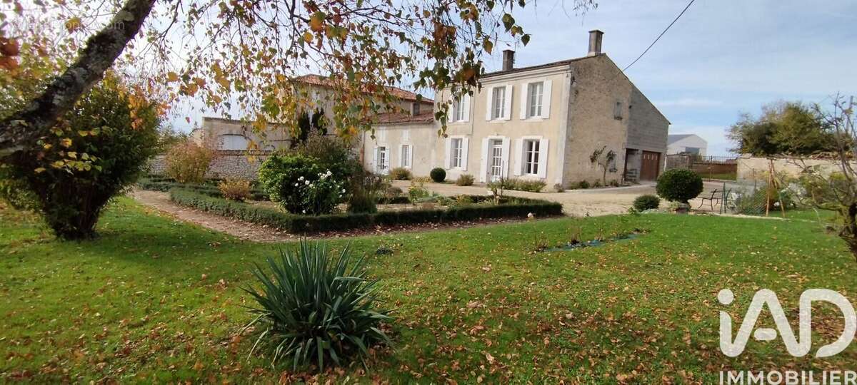 Photo 2 - Maison à NERE