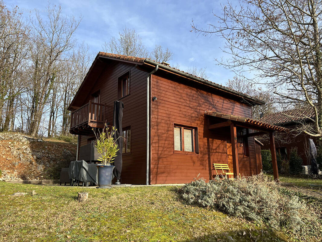 Maison à LACHAPELLE-AUZAC