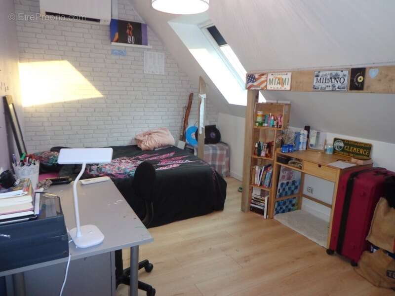 Maison à LE PLESSIS-BELLEVILLE