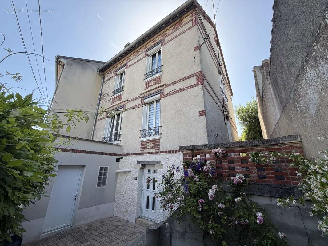 Maison à AUXERRE