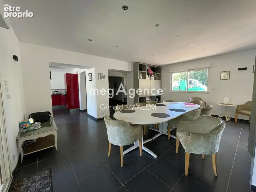 Maison de 350m² avec piscine à Régusse - photo 6