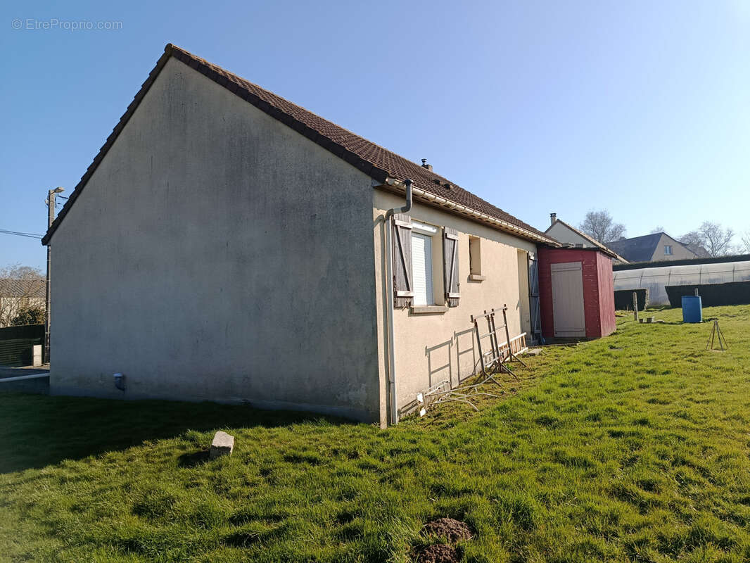 Maison à SAINT-GERMAIN-DU-CRIOULT