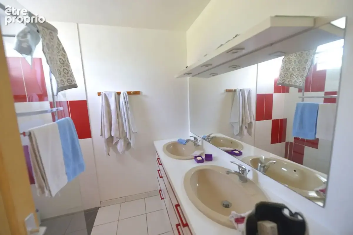 Maison 80 m² à Saint-Georges-De-Didonne  - photo 7