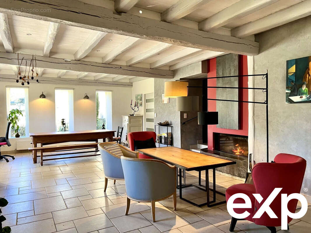 Maison à LE BUISSON-DE-CADOUIN