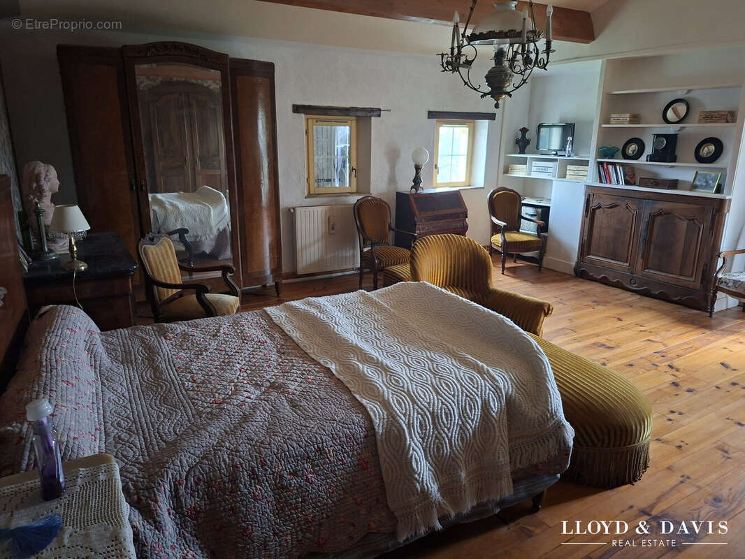 Maison à SAINT-EMILION