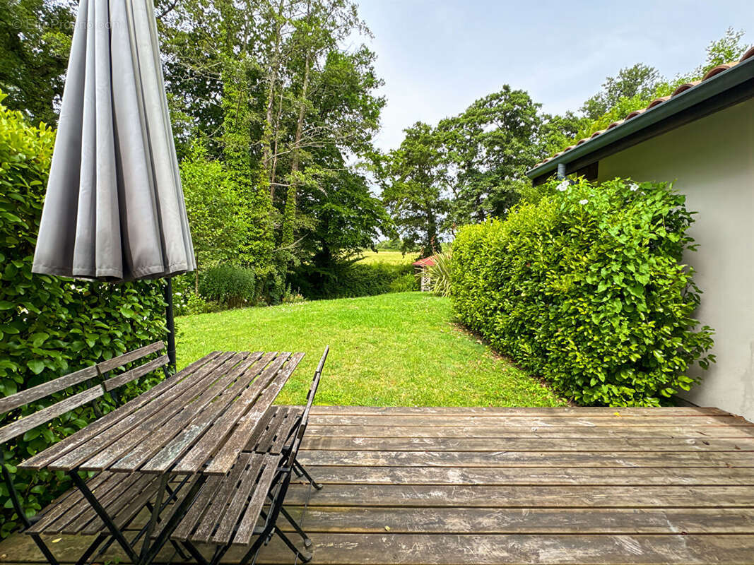 Appartement à SAINT-SULPICE-ET-CAMEYRAC