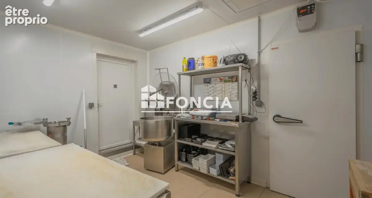 Local commercial + appartement T3 – 138 m² – Centre-ville Firminy - photo 7