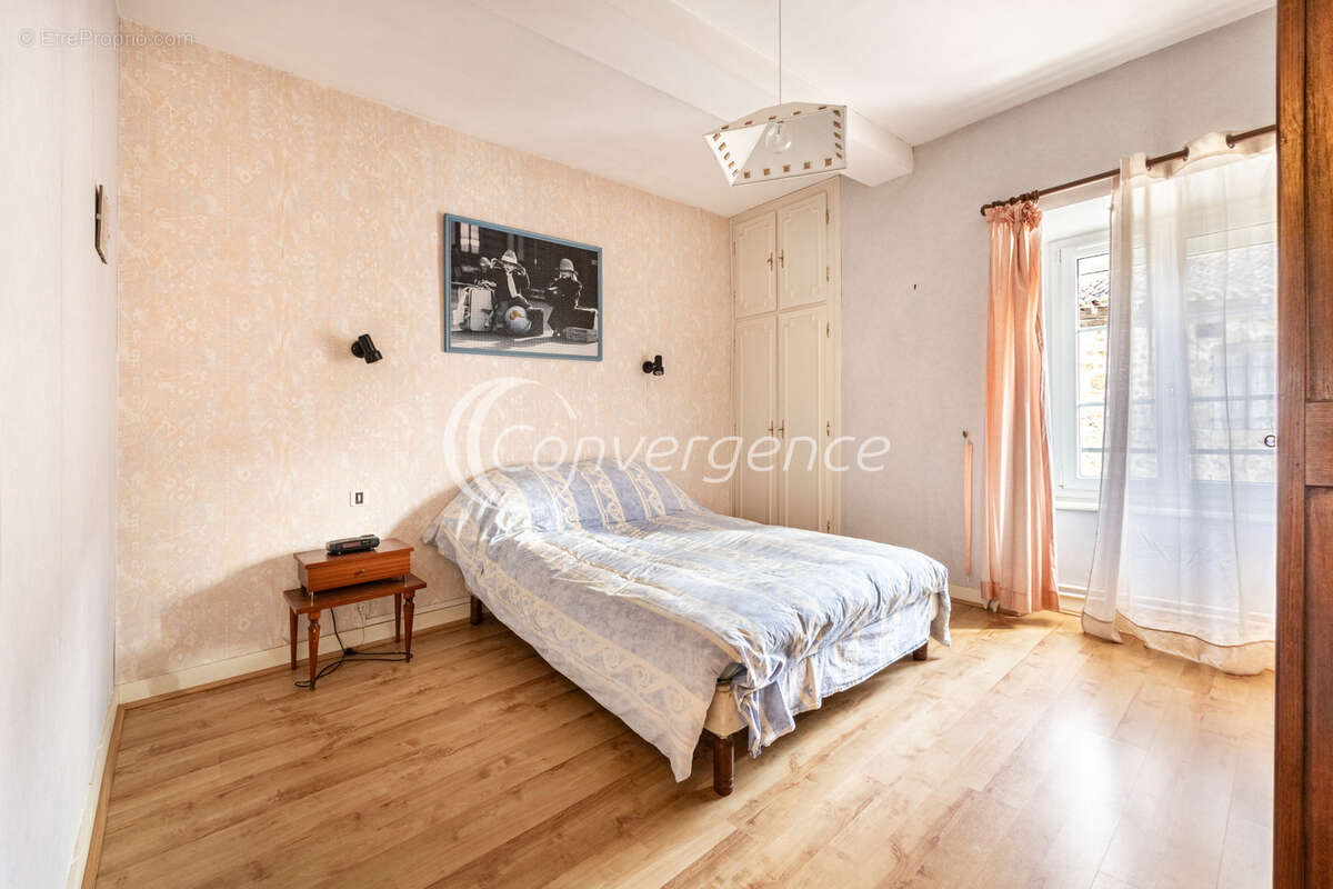 Maison à SAINT-VICTURNIEN
