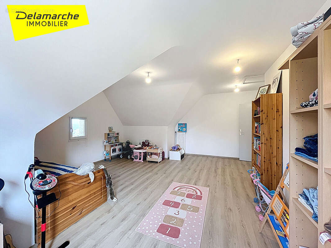 Maison à SAINT-HILAIRE-DU-HARCOUET