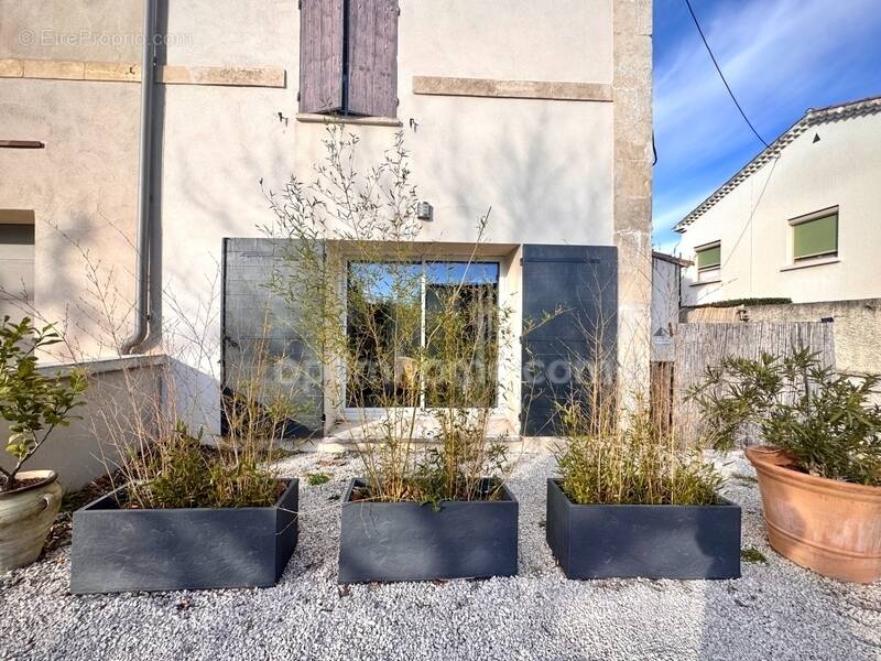 Maison à MAILLANE