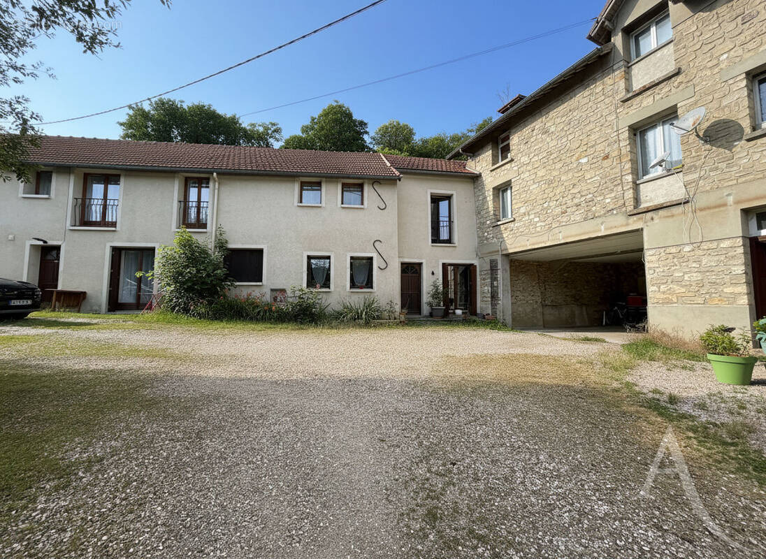 Immeuble La Falaise - 6 appartements vendu loué - investisseur - photo 1