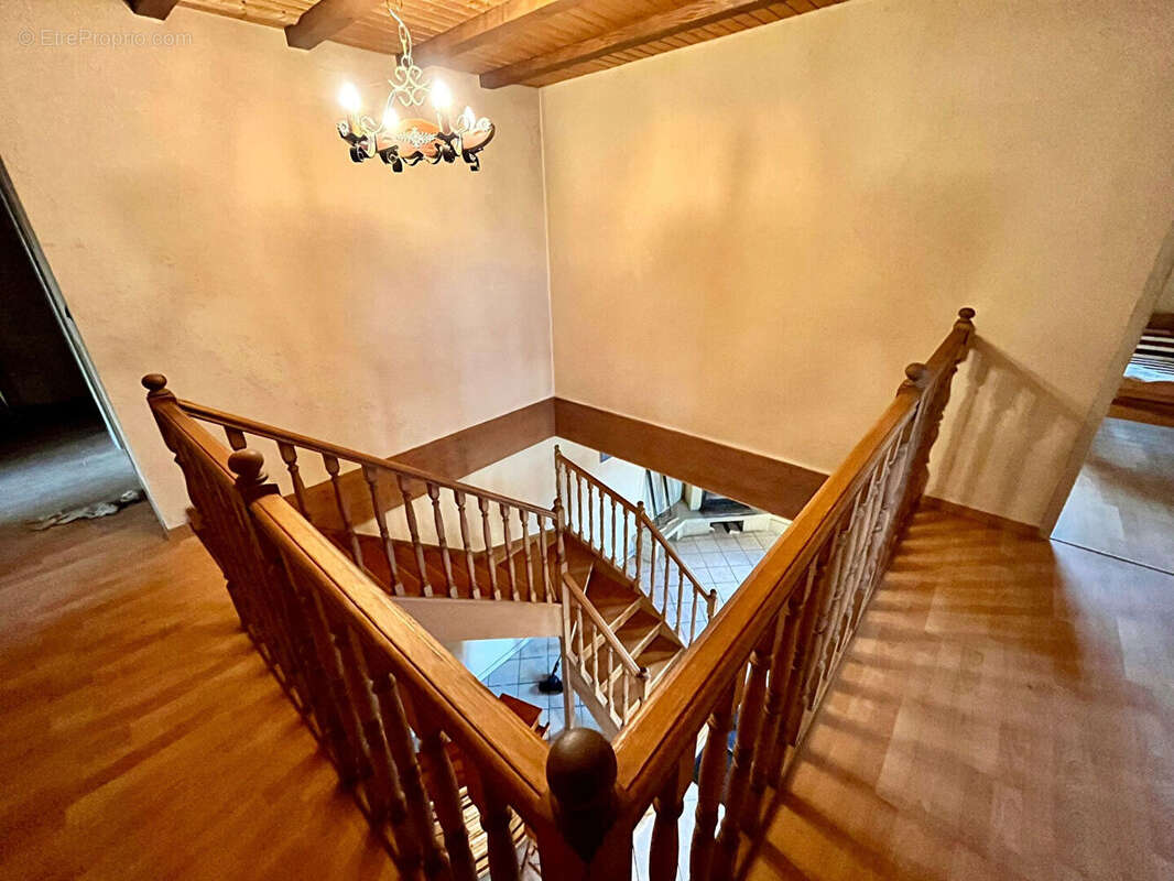 Maison à GUYANS-VENNES