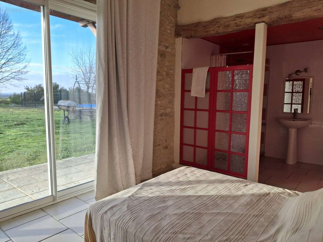 Maison 347 m² à Issigeac  - photo 9