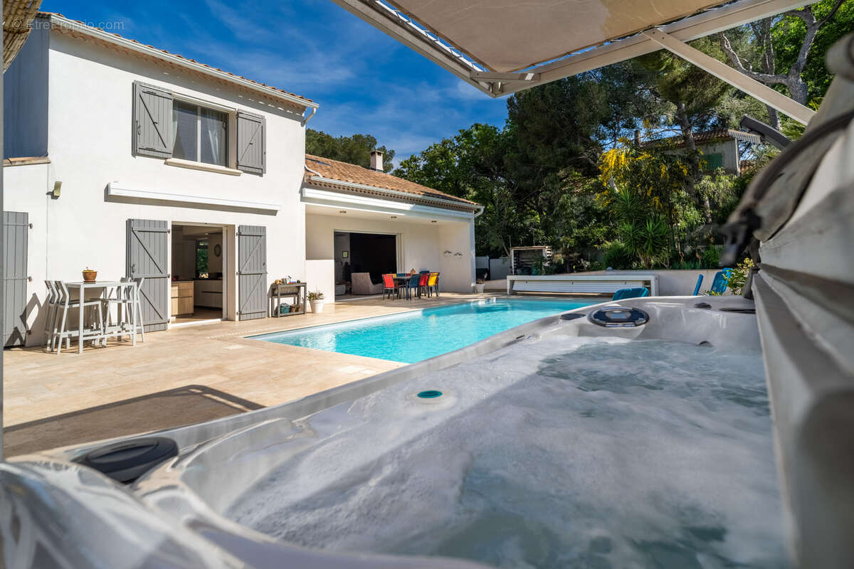 Maison à SIX-FOURS-LES-PLAGES