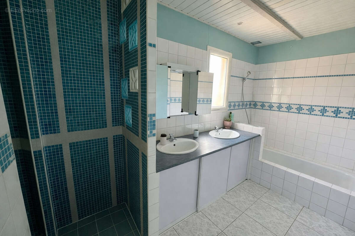 Maison à LAROQUE-DES-ALBERES