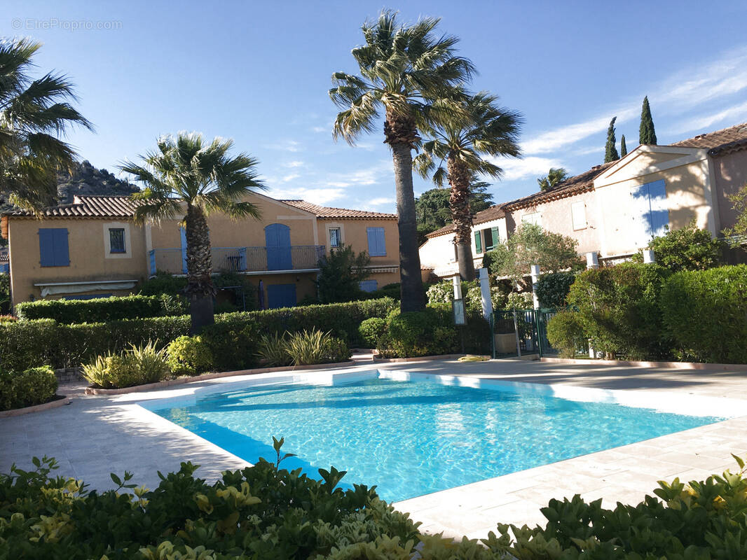 Maison à PLAN-DE-LA-TOUR