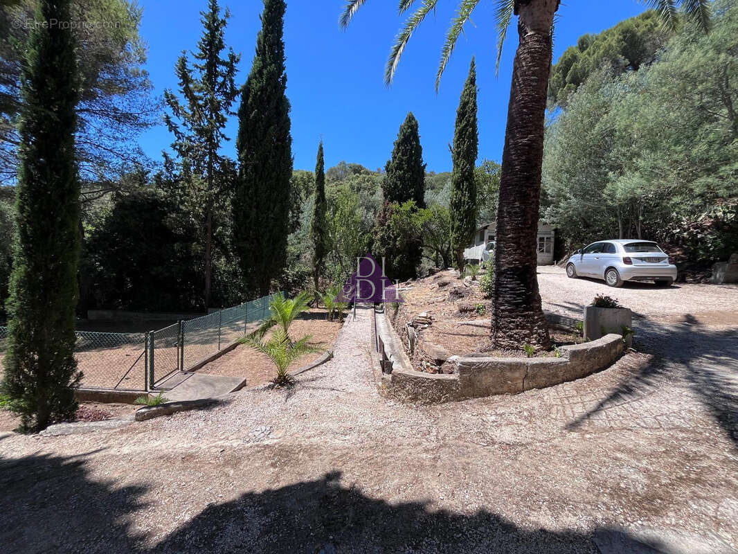 Maison à HYERES