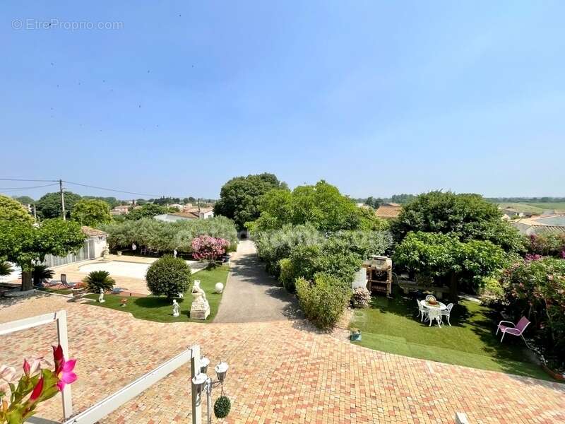 Maison à BELLEGARDE