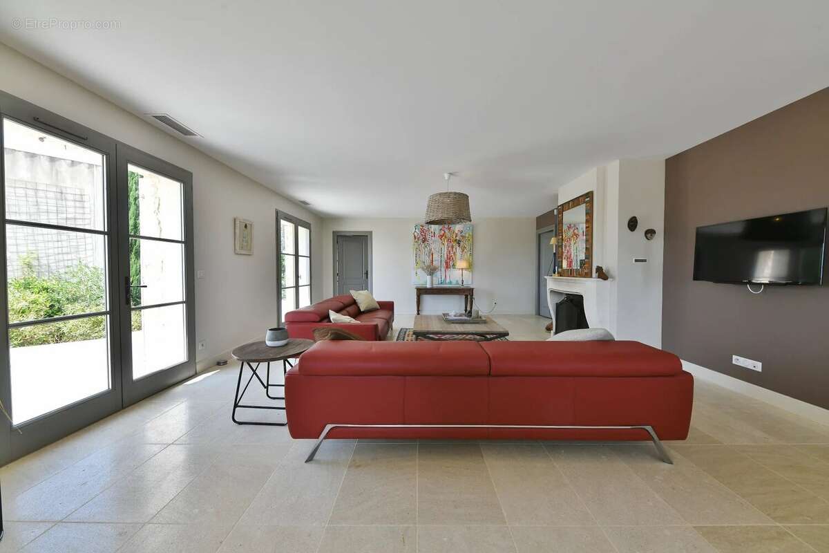 Unique propriété avec piscine et vue panoramique - photo 24
