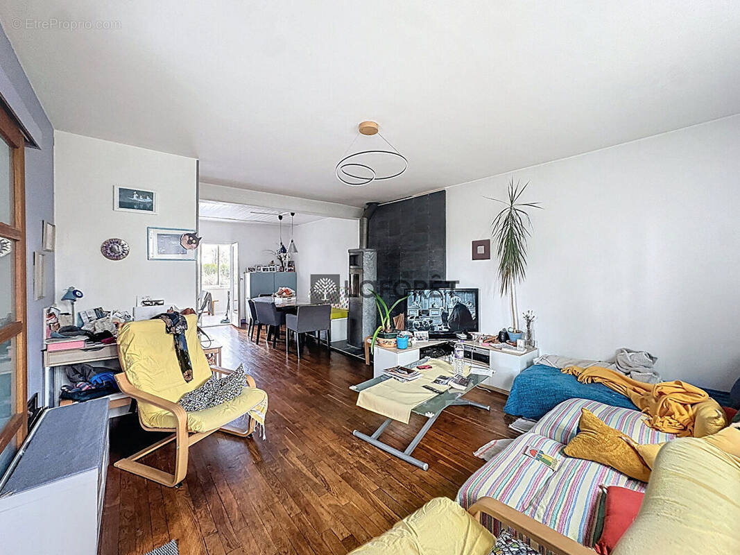 Maison à SAINT-ETIENNE-DU-ROUVRAY