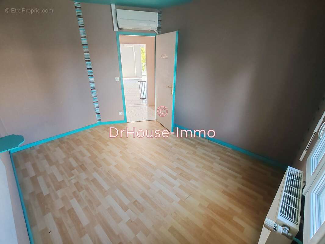 Maison à SAINT-REMY-SUR-CREUSE