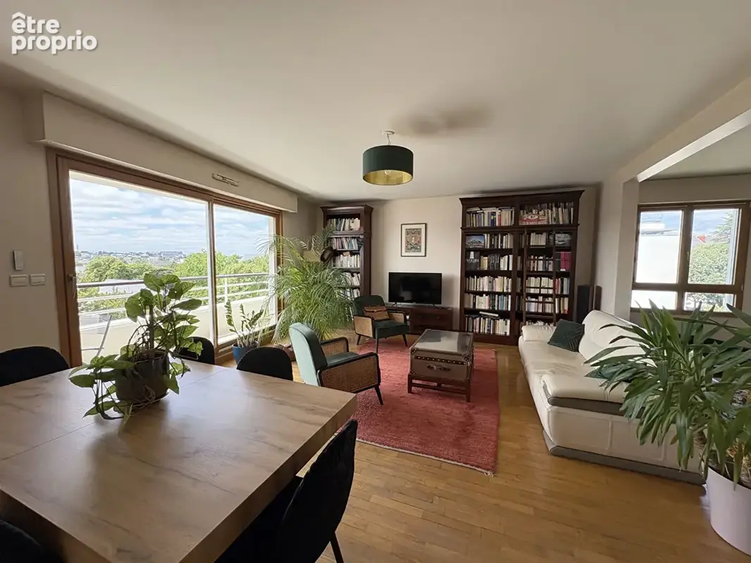 Appartement T4  de 96.67 m² avec terrasse et vue dégagée, ascenseur et stationnements - photo 3