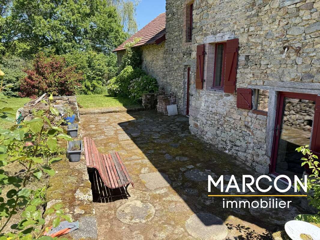 Belle fermette de 176 m² - Secteur JARNAGES - photo 38