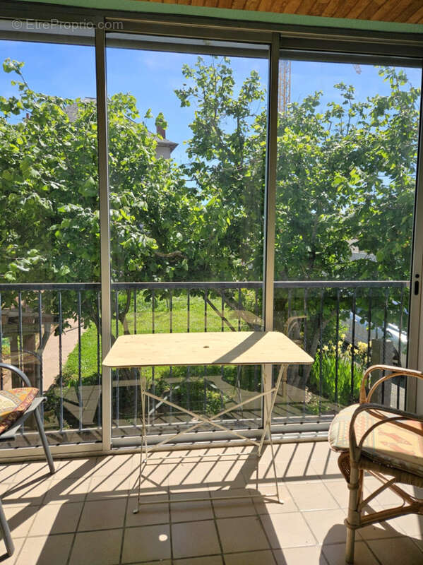 Maison à ONET-LE-CHATEAU