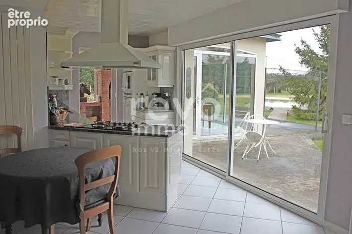 Maison familiale de 170m2 avec piscine chauffée sur plus de 9 000 m² - photo 5