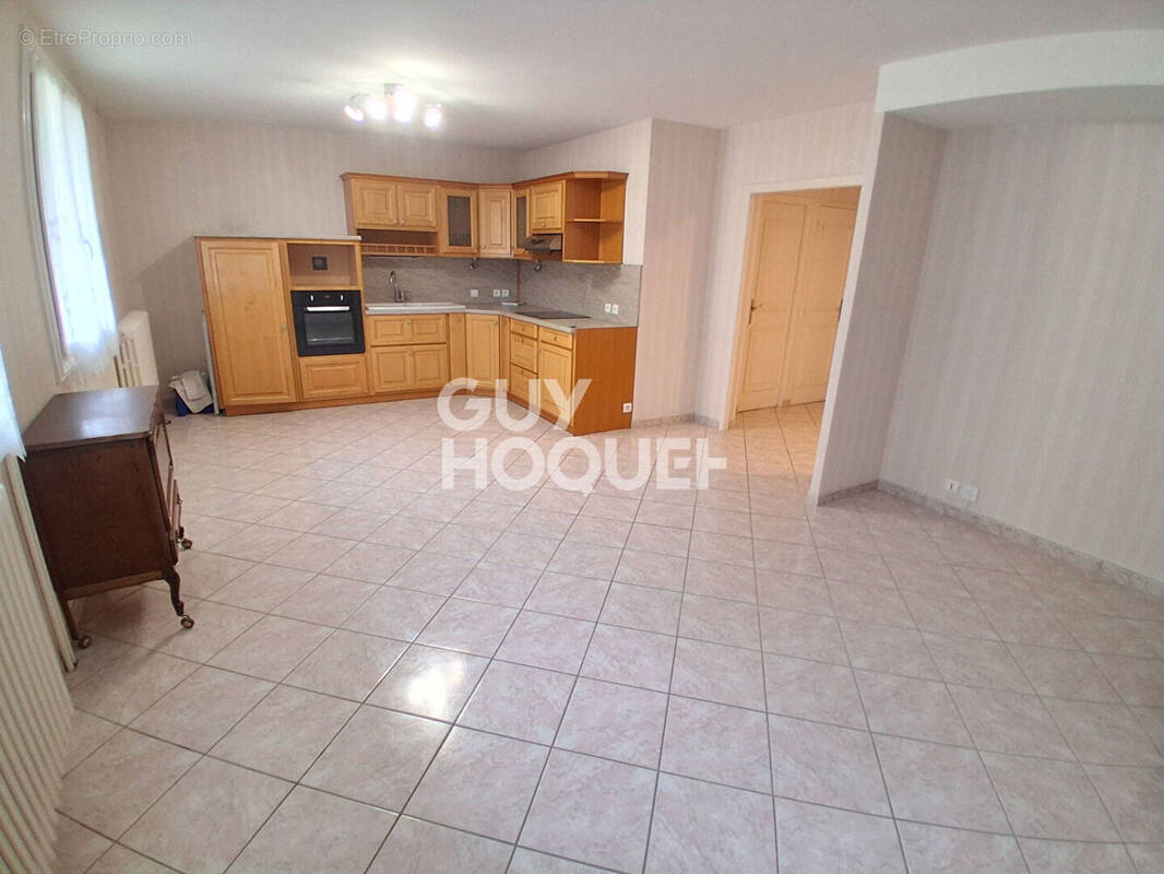 Appartement à SAINT-CYR-SUR-LOIRE