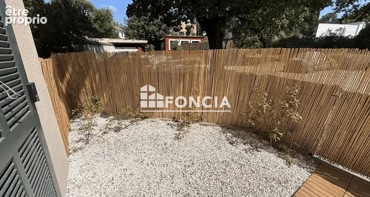 Hyères, Appartement F1 avec parking privatif dans résidence calme proche lycée - photo 6