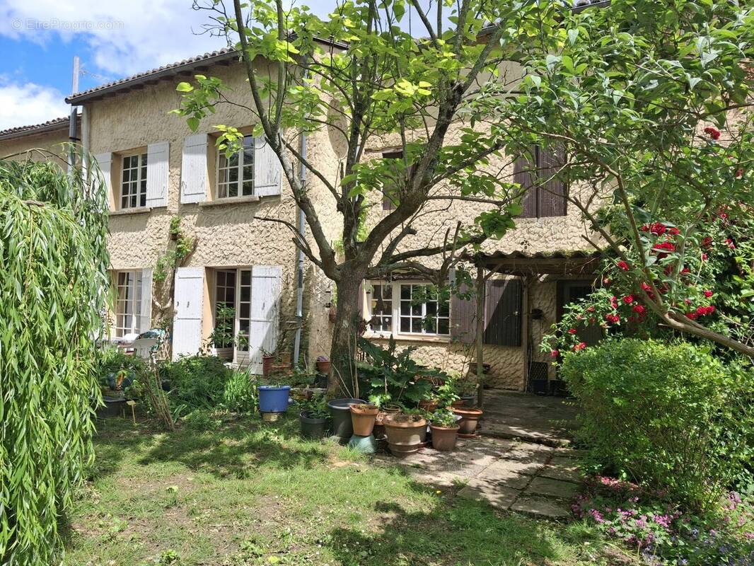 Maison à CASTILLONNES