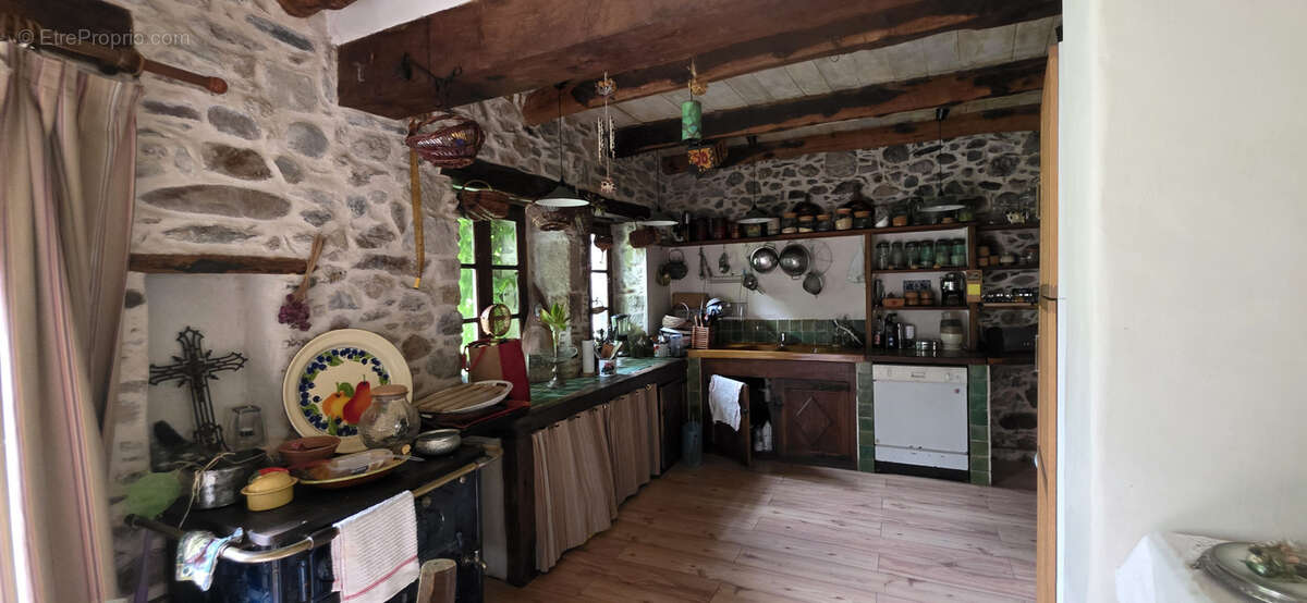 Coup de cœur assuré   Ensemble immobilier de caractère au cœur de Saint-Jean-du-Bruel - photo 6