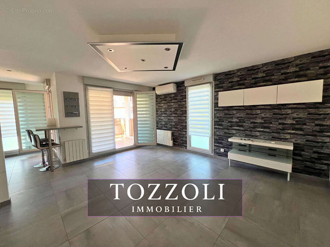 Appartement à SAINT-LAURENT-DE-MURE