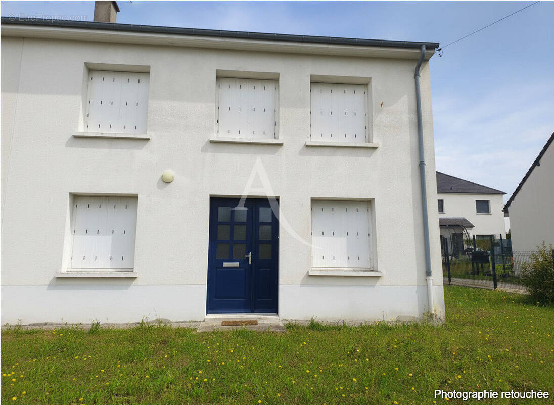 Maison à SAINT-JEAN-DE-LA-RUELLE