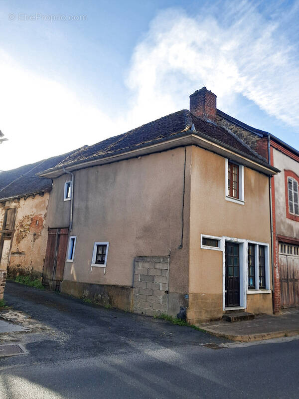 Maison à LUBERSAC