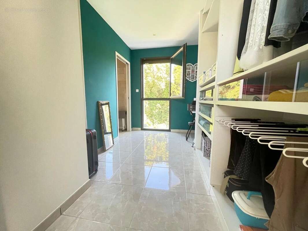 Villa T5 récente – 34160 Castries  – Jardin arboré, piscinable - photo 7