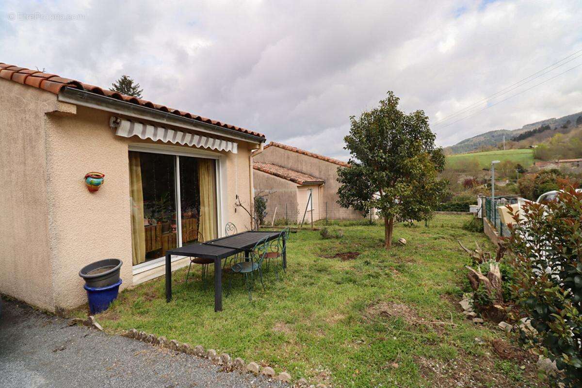 Maison à AIGUEFONDE