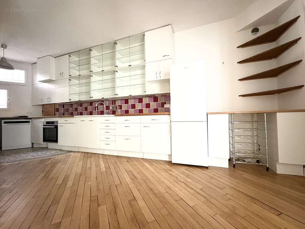 Appartement 71 m² à Paris-18e  - photo 6