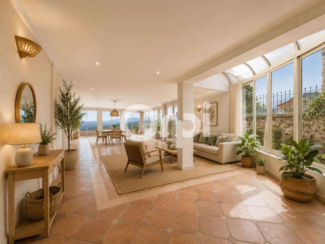 Appartement à MONTAUROUX