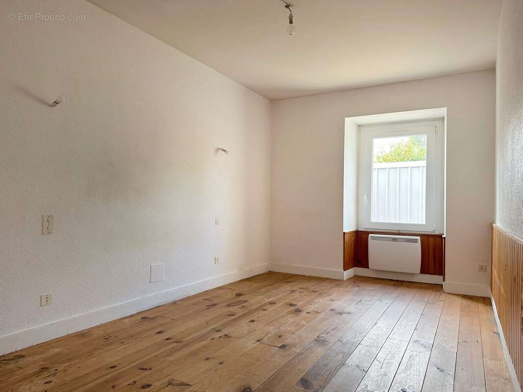 Maison 95 m² à Bain-De-Bretagne  - photo 8
