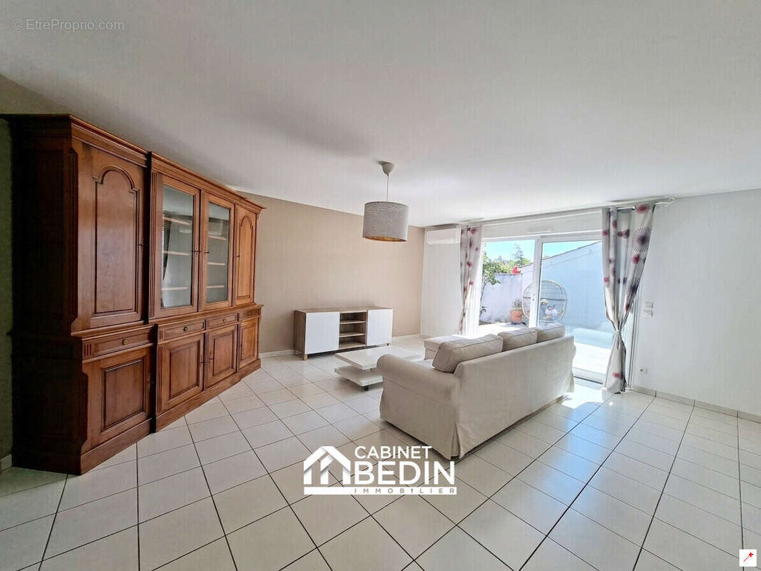 Maison 87 m² à Merignac  - photo 4